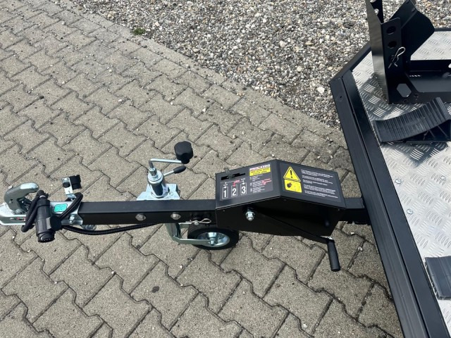 Lorries Motorradanhänger MT-2, 0,75 to. 240 x 174 cm, absenkbar - مقطورة دراجة نارية: صور 3 Lorries Motorradanhänger MT-2, 0,75 to. 240 x 174 cm, absenkbar - مقطورة دراجة نارية: صور 3