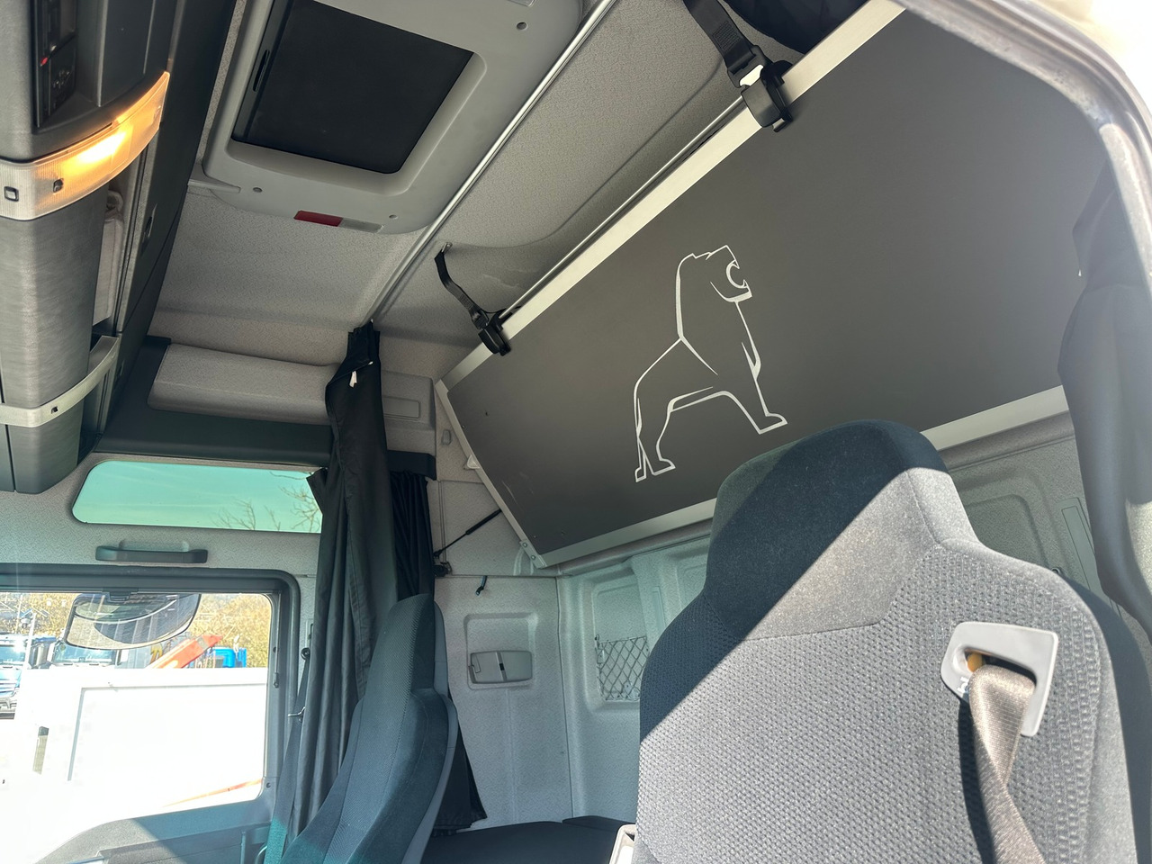 MAN TGX 26.440 6x2 Koffer - بصندوق مغلق شاحنة: صور 2 MAN TGX 26.440 6x2 Koffer - بصندوق مغلق شاحنة: صور 2