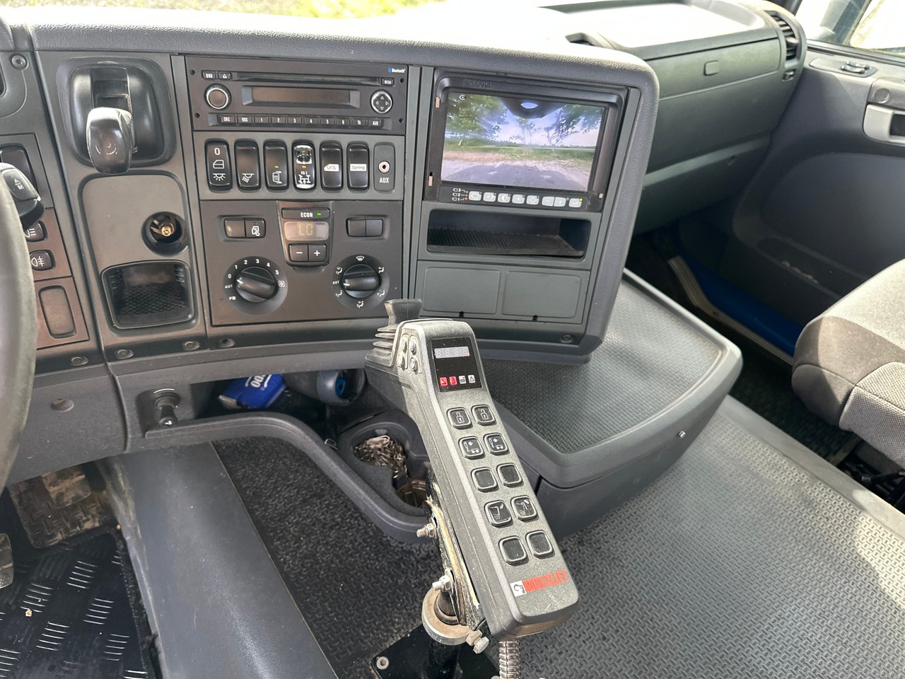 SCANIA G450 8x4 Abrollkipper - شاحنة ذات الخطاف: صور 4 SCANIA G450 8x4 Abrollkipper - شاحنة ذات الخطاف: صور 4