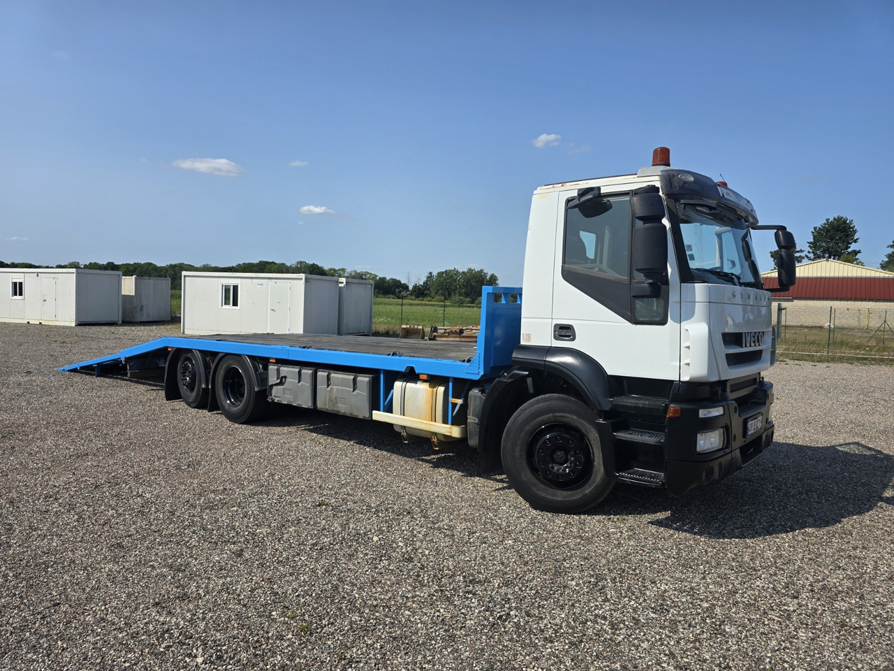 IVECO 260S33 - شاحنة نقل سيارات شاحنة: صور 4 IVECO 260S33 - شاحنة نقل سيارات شاحنة: صور 4