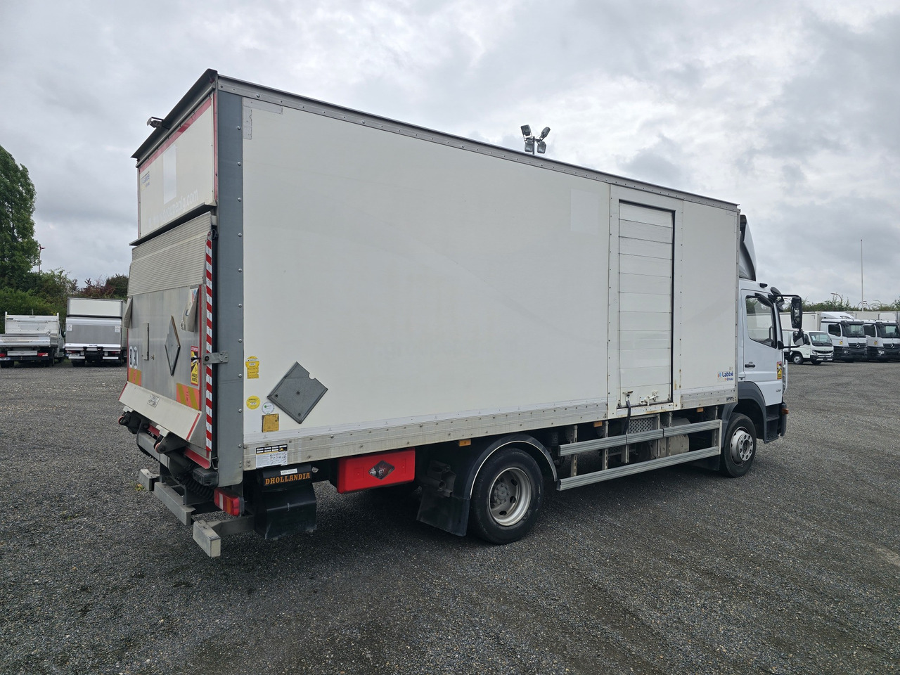 MERCEDES-BENZ Atego 1218 - Bo - LIFT - SIDE DOOR - ADR - بصندوق مغلق شاحنة: صور 3 MERCEDES-BENZ Atego 1218 - Bo - LIFT - SIDE DOOR - ADR - بصندوق مغلق شاحنة: صور 3
