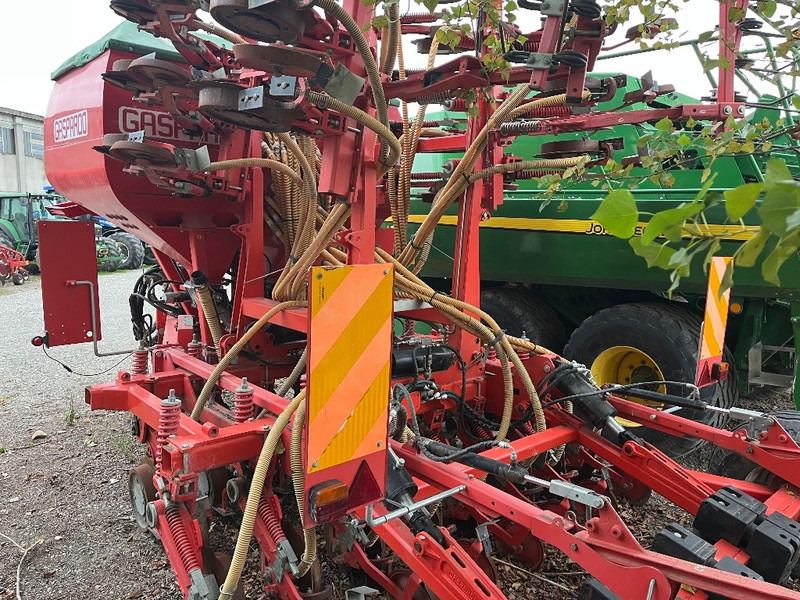 Gaspardo Gigante 600 - الة بذر: صور 4 Gaspardo Gigante 600 - الة بذر: صور 4