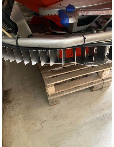 Kuhn Axis 40.1 W - آلة رش الأسمدة: صور 3 Kuhn Axis 40.1 W - آلة رش الأسمدة: صور 3