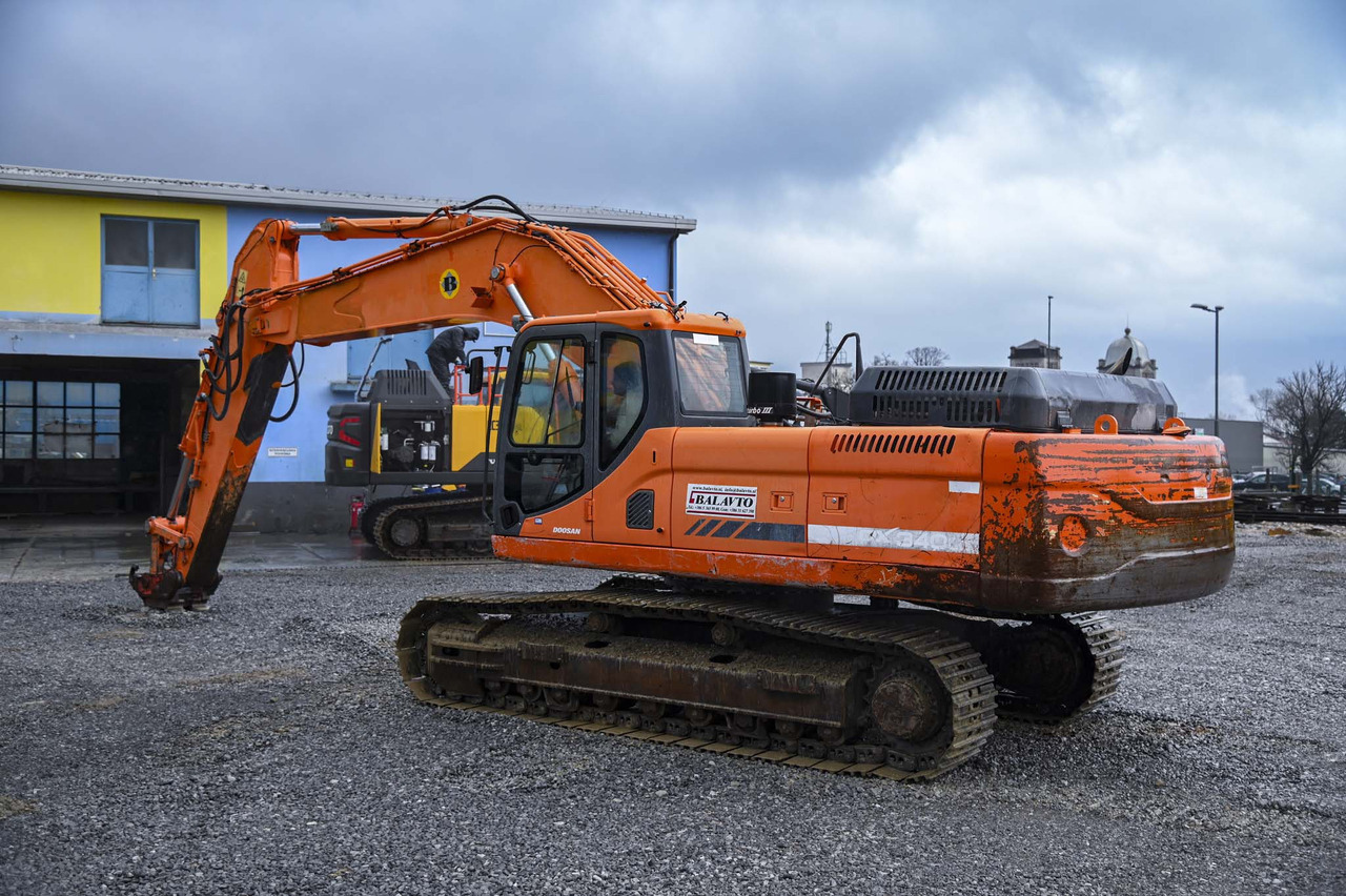 Doosan DX340LC - حفارات زحافة: صور 4 Doosan DX340LC - حفارات زحافة: صور 4