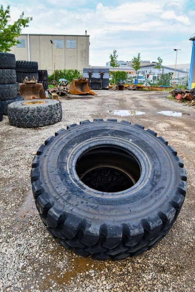 Goodyear 20.5R25 - عجلات: صور 2 Goodyear 20.5R25 - عجلات: صور 2
