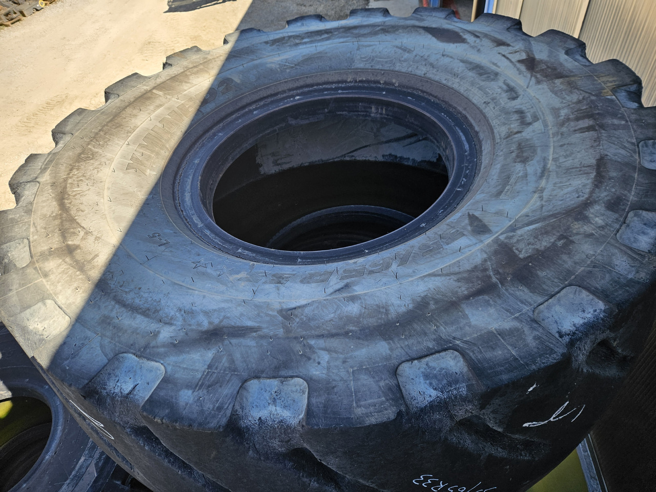 MICHELIN XMINE D2, 35/65R33 - الإطارات - اللودر بعجل: صور 1 MICHELIN XMINE D2, 35/65R33 - الإطارات - اللودر بعجل: صور 1