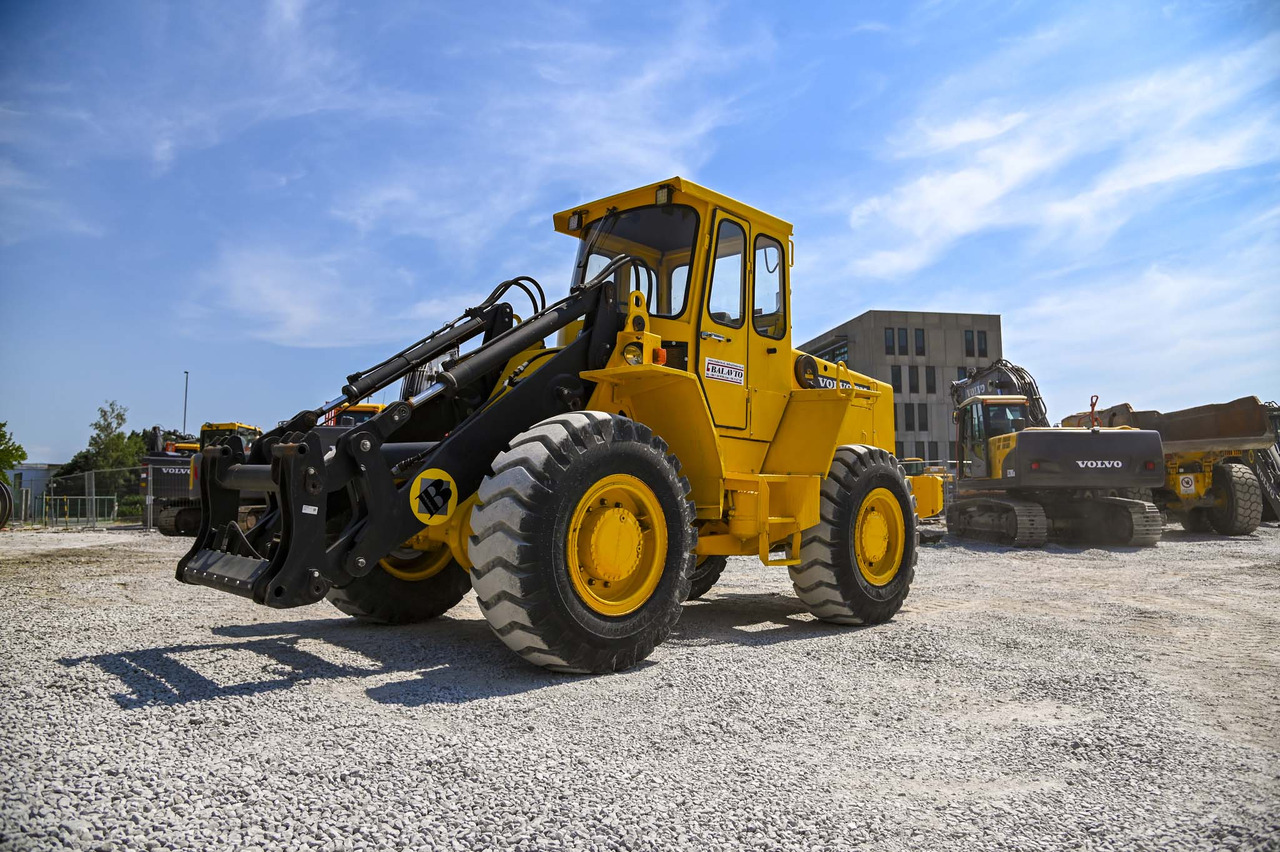 VOLVO BM4300 - اللودر بعجل: صور 1 VOLVO BM4300 - اللودر بعجل: صور 1