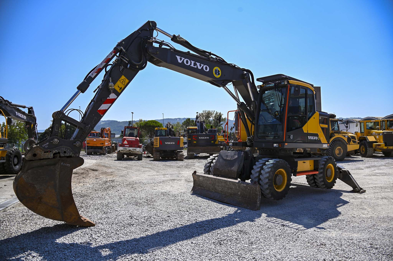 VOLVO EWR150E - حفارة على عجلات: صور 2 VOLVO EWR150E - حفارة على عجلات: صور 2