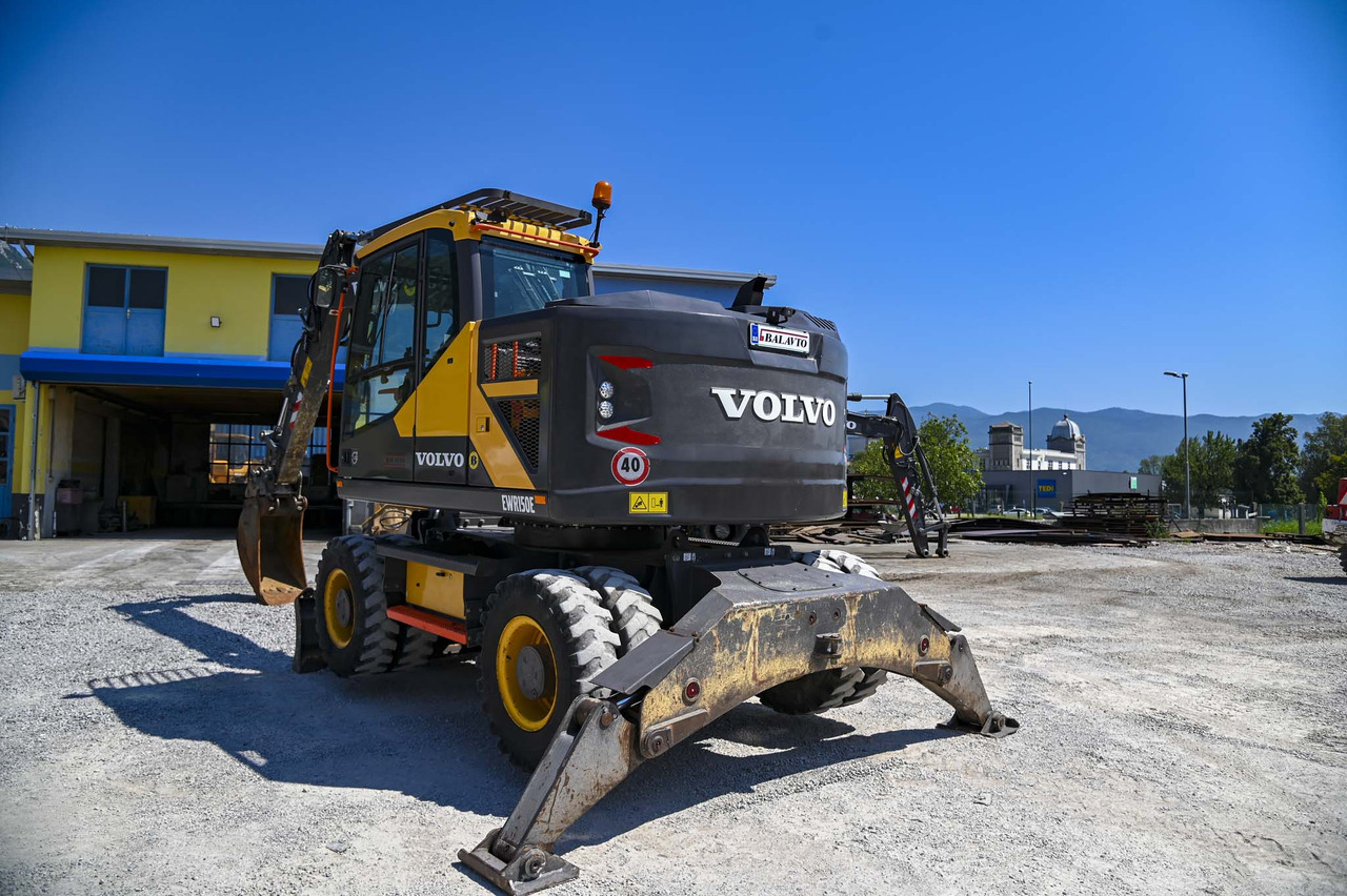 VOLVO EWR150E - حفارة على عجلات: صور 5 VOLVO EWR150E - حفارة على عجلات: صور 5