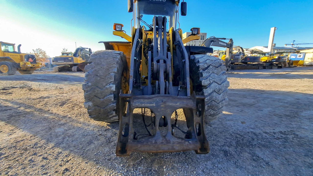 VOLVO L120E - اللودر بعجل: صور 2 VOLVO L120E - اللودر بعجل: صور 2