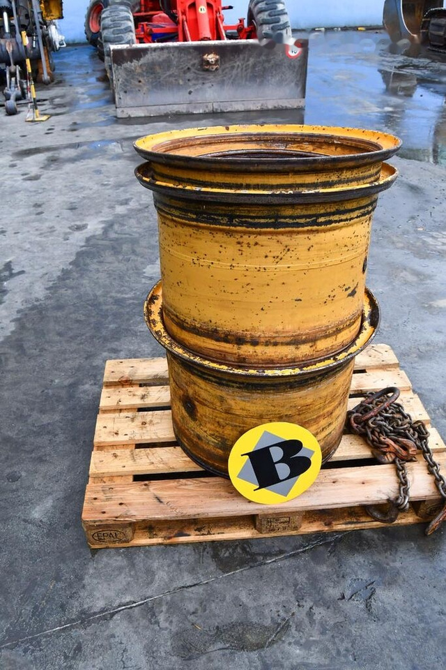 Volvo 4400, 6300, L90, L90B, L70 - الجنوط: صور 2 Volvo 4400, 6300, L90, L90B, L70 - الجنوط: صور 2