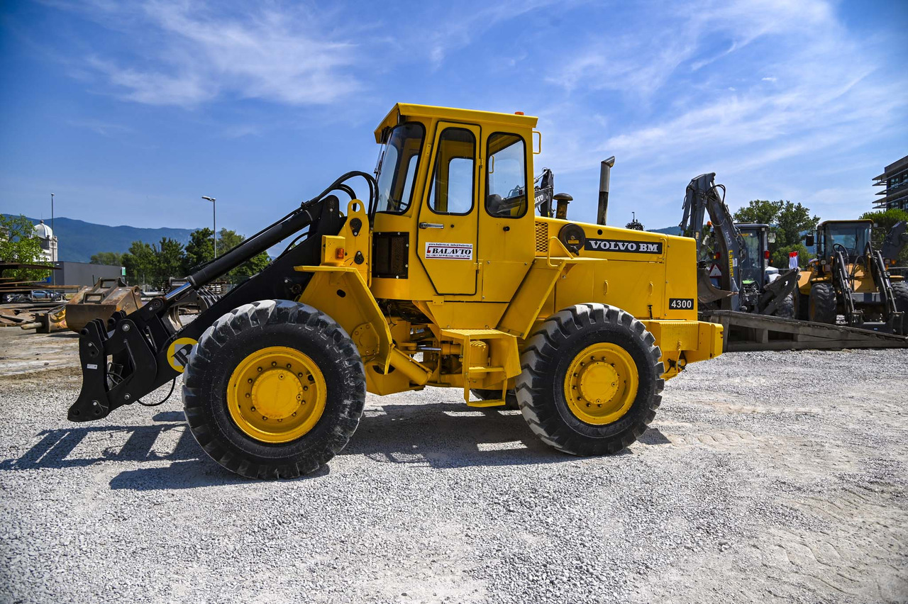 Volvo BM4300 - اللودر بعجل: صور 3 Volvo BM4300 - اللودر بعجل: صور 3