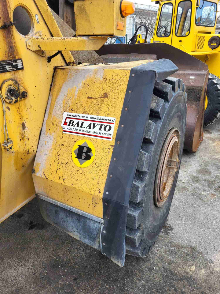 Volvo front fenders - درابزين - لودر: صور 2 Volvo front fenders - درابزين - لودر: صور 2