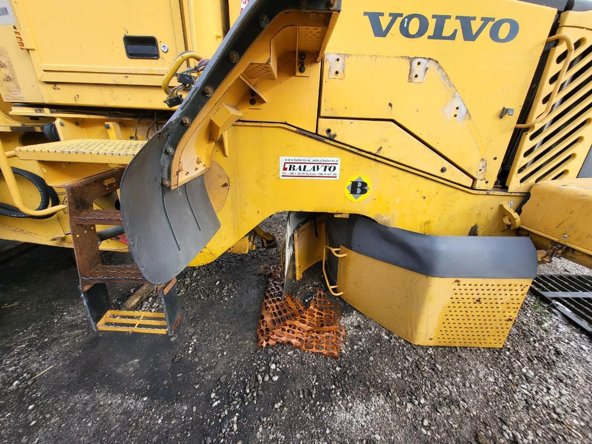 Volvo rear frame - الإطار / الشاسيه - لودر: صور 4 Volvo rear frame - الإطار / الشاسيه - لودر: صور 4