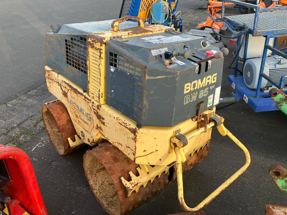 Grabenwalze Bomag BW 85 T - مداحل الأسفلت الصغيرة: صور 5 Grabenwalze Bomag BW 85 T - مداحل الأسفلت الصغيرة: صور 5