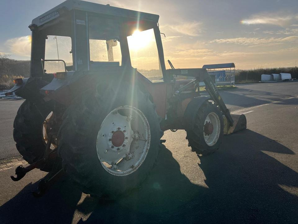 IHC 744 AS Allrad Frontlader Bastlerfahrzeug Sammlerstück Traktor - جرار: صور 5 IHC 744 AS Allrad Frontlader Bastlerfahrzeug Sammlerstück Traktor - جرار: صور 5