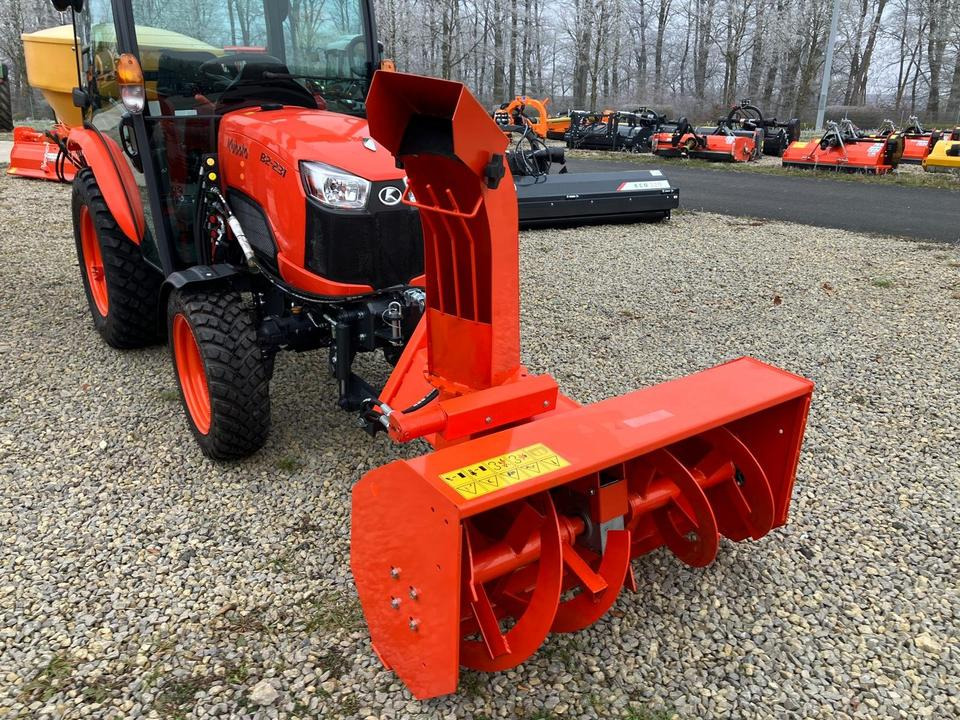 Kubota Kova Anbau-Schneefräse L1101 WA für Kleintraktor 1,12m - منفاخ الثلوج: صور 4 Kubota Kova Anbau-Schneefräse L1101 WA für Kleintraktor 1,12m - منفاخ الثلوج: صور 4