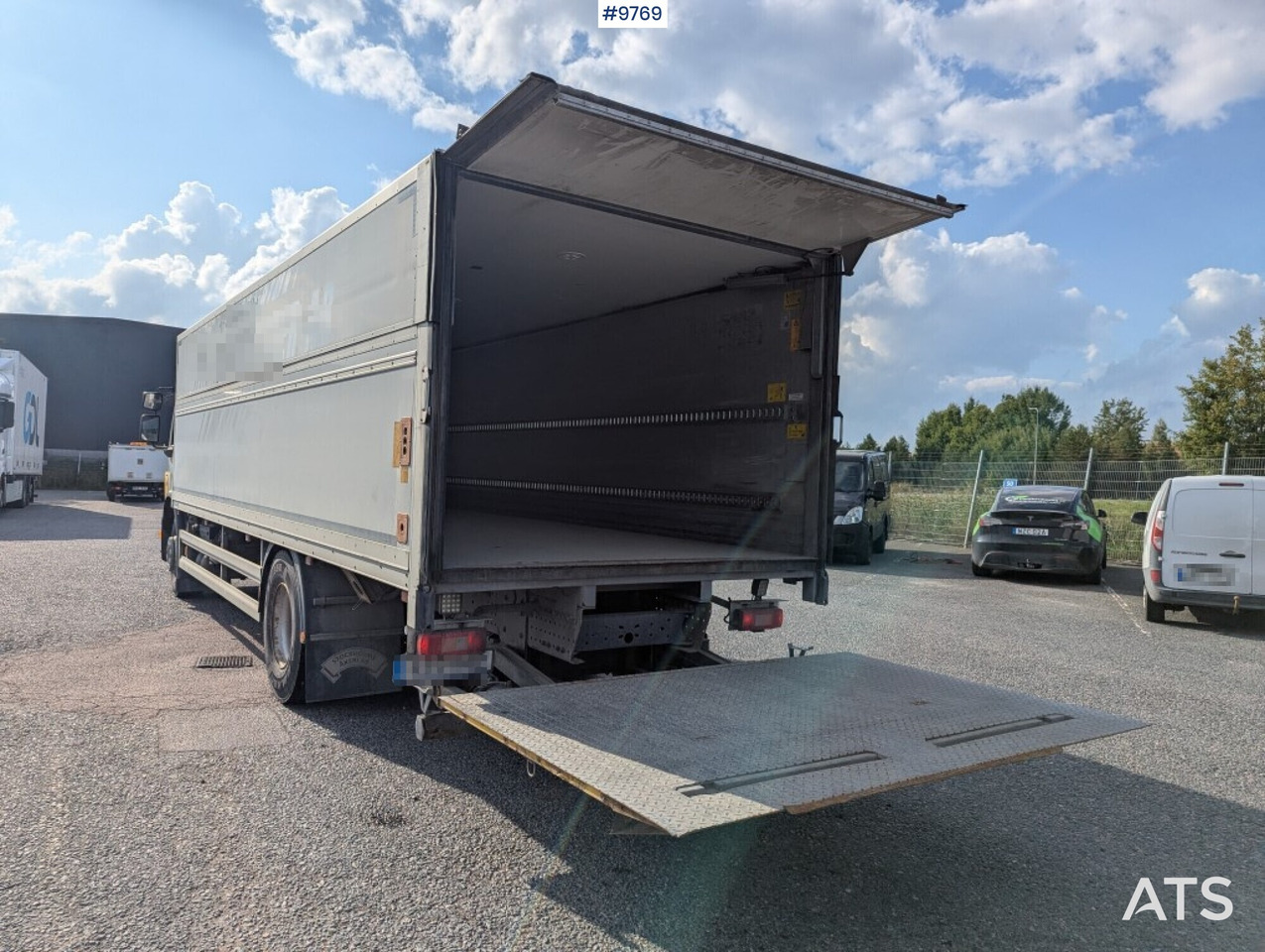 Box Truck Volvo FE 4X2 with tail lift, height adjustable box - بصندوق مغلق شاحنة: صور 4 Box Truck Volvo FE 4X2 with tail lift, height adjustable box - بصندوق مغلق شاحنة: صور 4