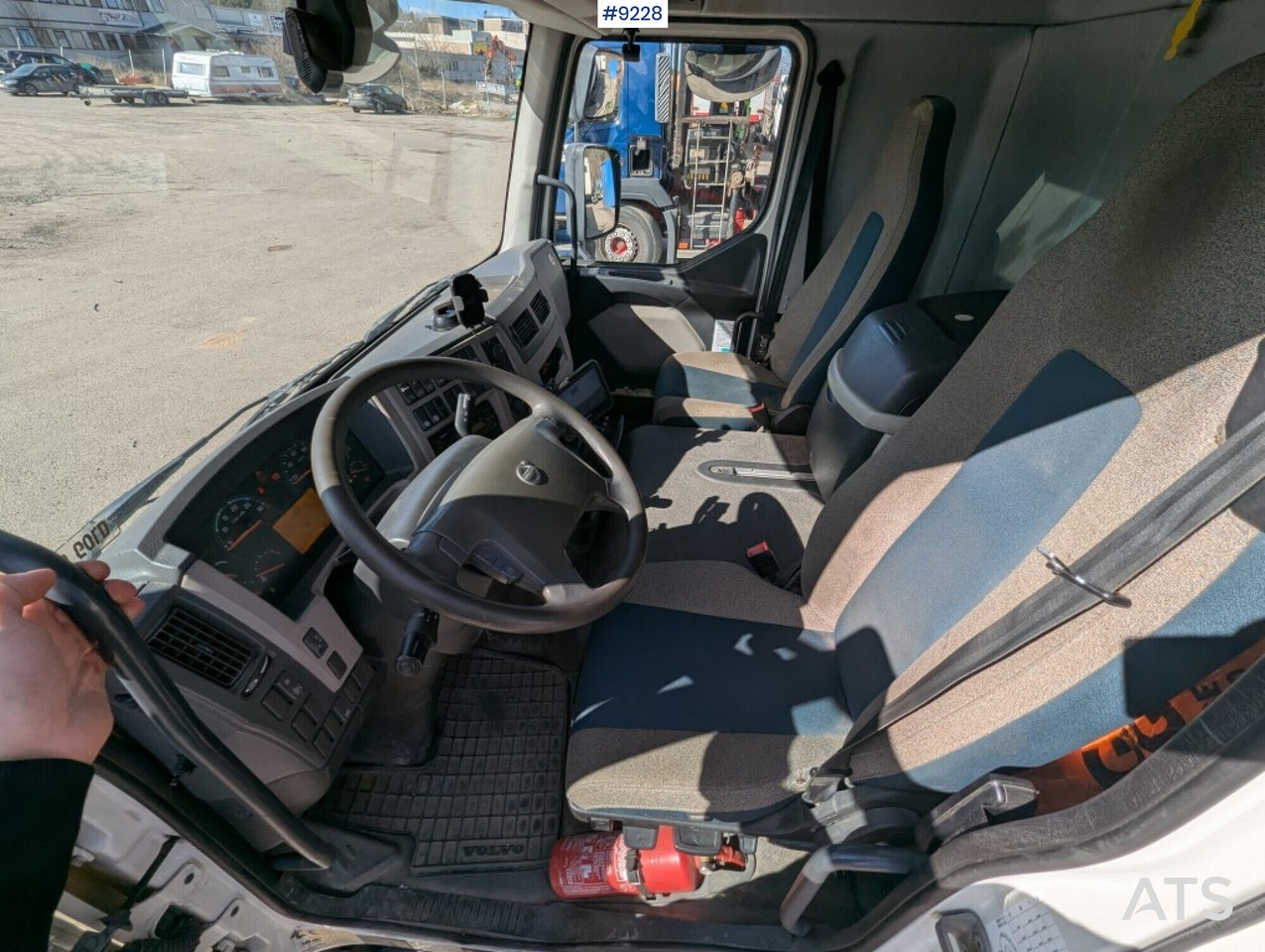 Crane Truck Volvo FL 280 4X2 with HIAB XS 144 E-5 crane (SEE VIDEO) - شاحنة كرين: صور 5 Crane Truck Volvo FL 280 4X2 with HIAB XS 144 E-5 crane (SEE VIDEO) - شاحنة كرين: صور 5