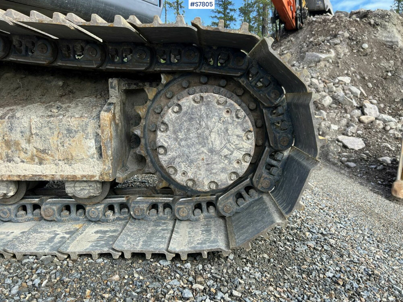 Excavator Hitachi ZX 210 LC-5B New tracks - حفارات زحافة: صور 4 Excavator Hitachi ZX 210 LC-5B New tracks - حفارات زحافة: صور 4
