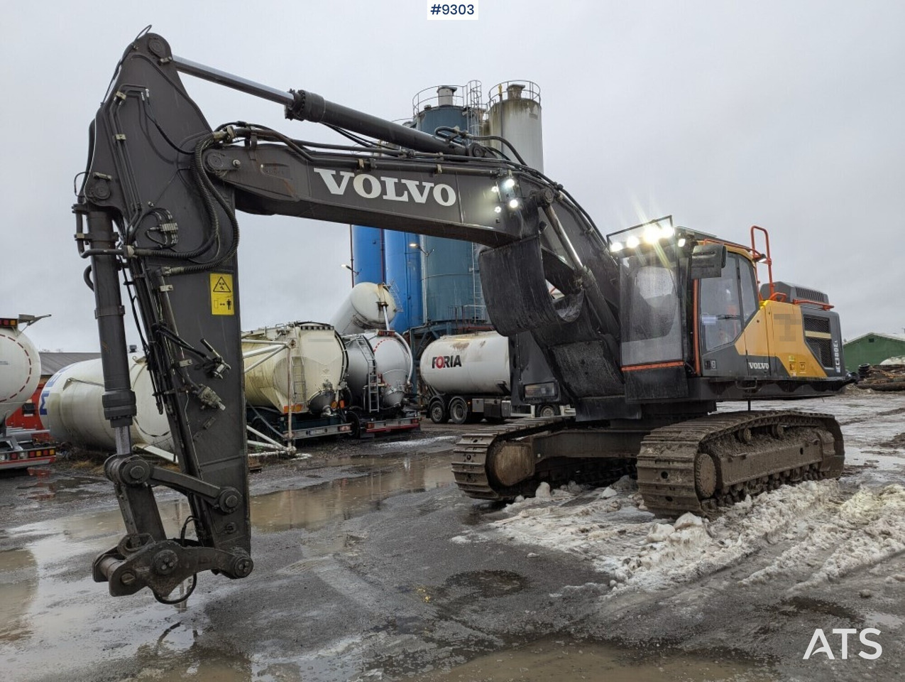 Excavator Volvo EC 380 EL (SEE VIDEO) - حفارات زحافة: صور 1 Excavator Volvo EC 380 EL (SEE VIDEO) - حفارات زحافة: صور 1