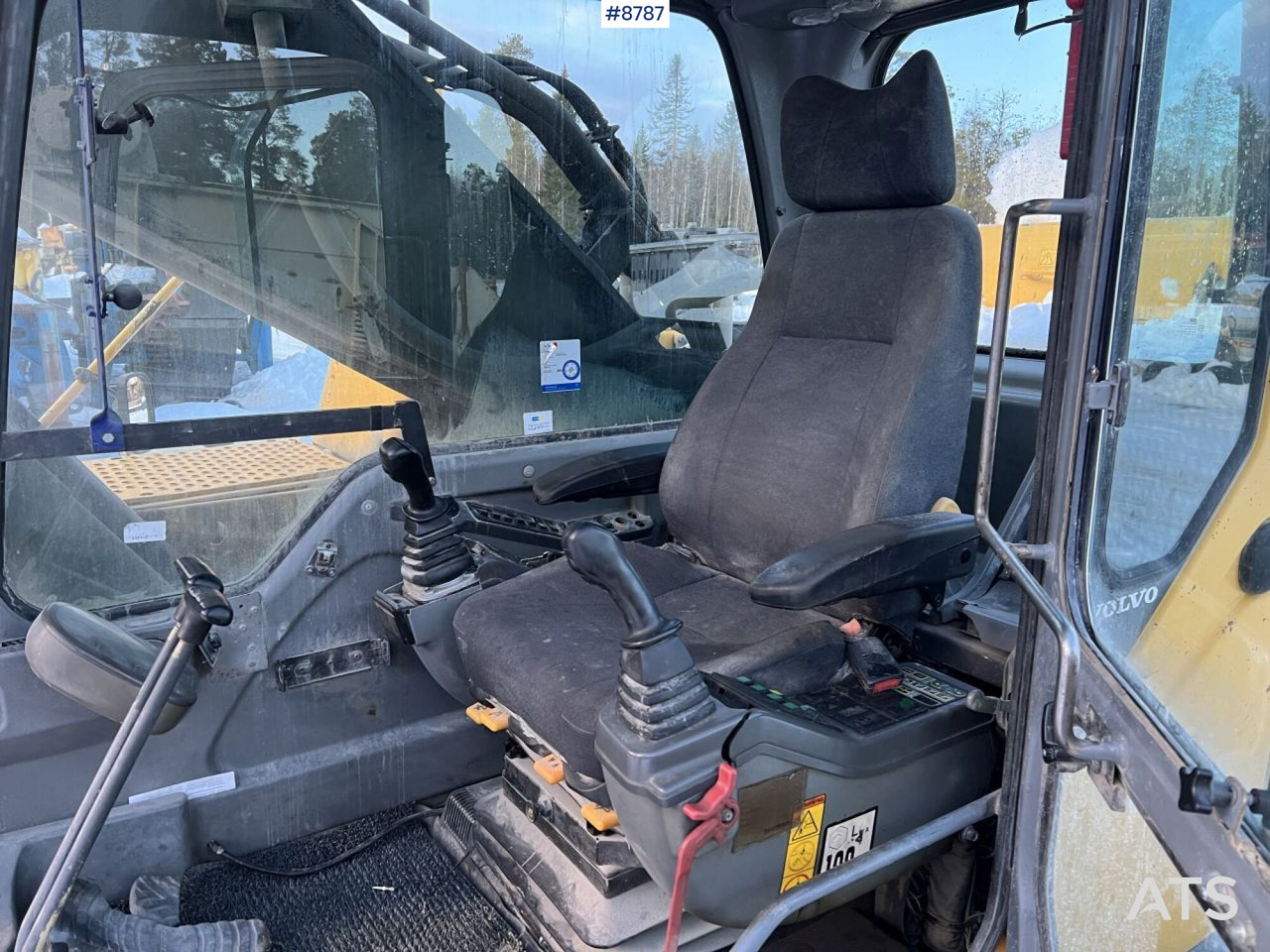 Excavator Volvo EC460 BLC - حفارات زحافة: صور 5 Excavator Volvo EC460 BLC - حفارات زحافة: صور 5