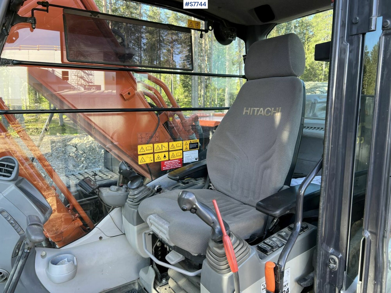 Hitachi ZX 210 LC-5B with rotortilt and gears SEE VIDEO - حفارات زحافة: صور 4 Hitachi ZX 210 LC-5B with rotortilt and gears SEE VIDEO - حفارات زحافة: صور 4