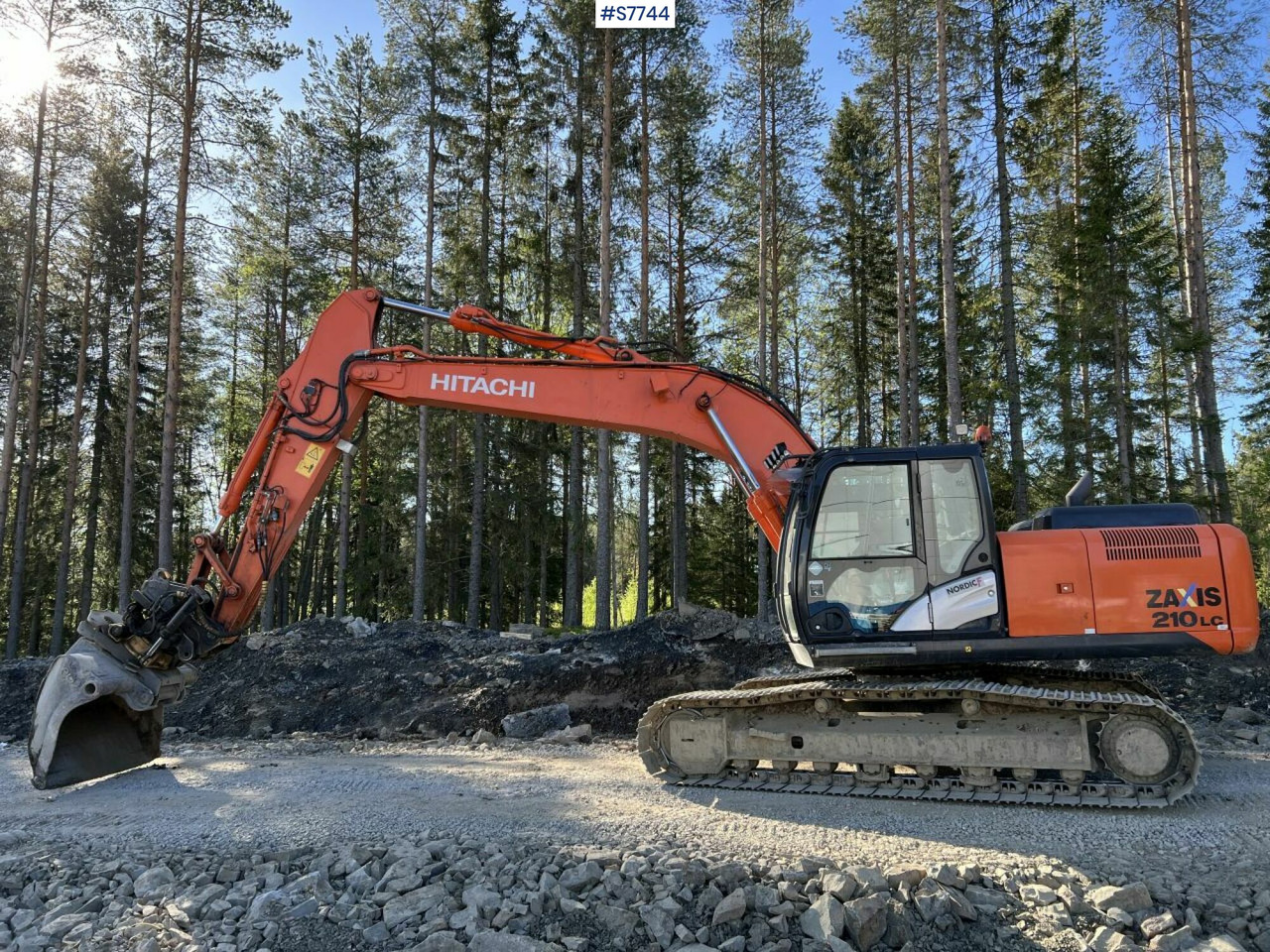Hitachi ZX 210 LC-5B with rotortilt and gears SEE VIDEO - حفارات زحافة: صور 1 Hitachi ZX 210 LC-5B with rotortilt and gears SEE VIDEO - حفارات زحافة: صور 1
