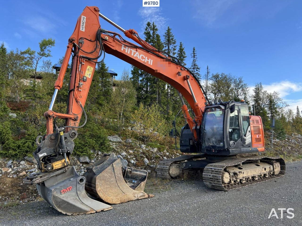 Hitachi ZX 225 US LC-L with excavation system and attachments - حفارات زحافة: صور 1 Hitachi ZX 225 US LC-L with excavation system and attachments - حفارات زحافة: صور 1