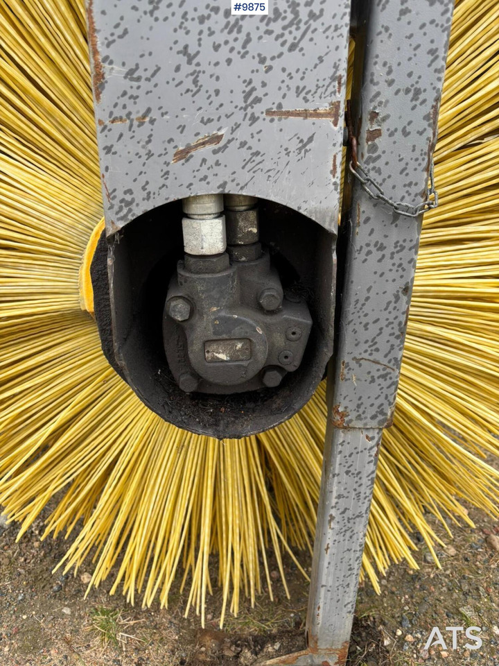 Holms Sweeper Large BM - مكنسة: صور 5 Holms Sweeper Large BM - مكنسة: صور 5