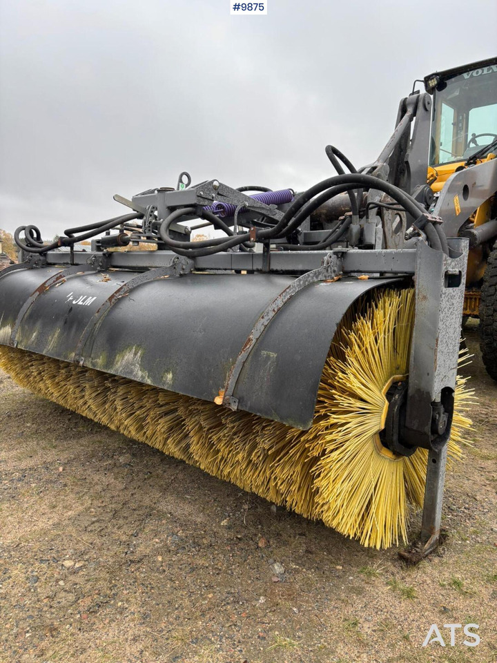 Holms Sweeper Large BM - مكنسة: صور 2 Holms Sweeper Large BM - مكنسة: صور 2