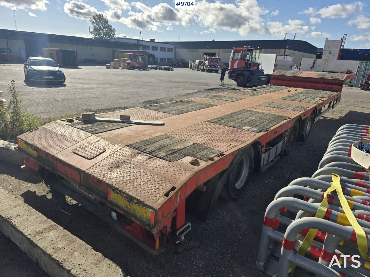 Jumbotrailer HRD NTG - عربة مسطحة منخفضة نصف مقطورة: صور 3 Jumbotrailer HRD NTG - عربة مسطحة منخفضة نصف مقطورة: صور 3