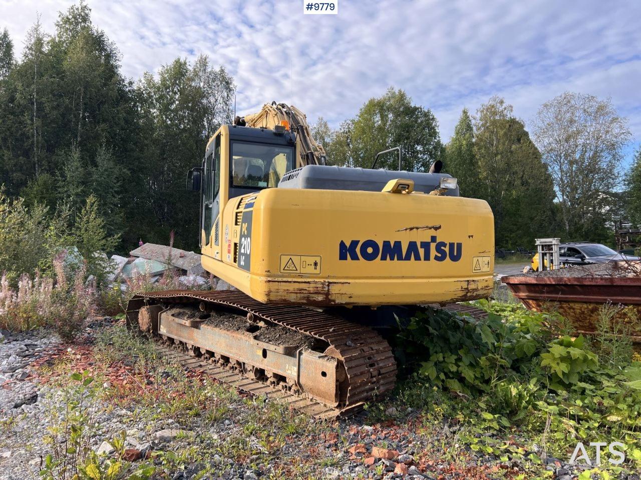 KOMATSU PC210LC-8 Excavator with buckets - حفارات زحافة: صور 5 KOMATSU PC210LC-8 Excavator with buckets - حفارات زحافة: صور 5