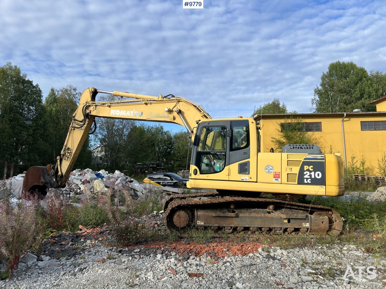 KOMATSU PC210LC-8 Excavator with buckets - حفارات زحافة: صور 2 KOMATSU PC210LC-8 Excavator with buckets - حفارات زحافة: صور 2