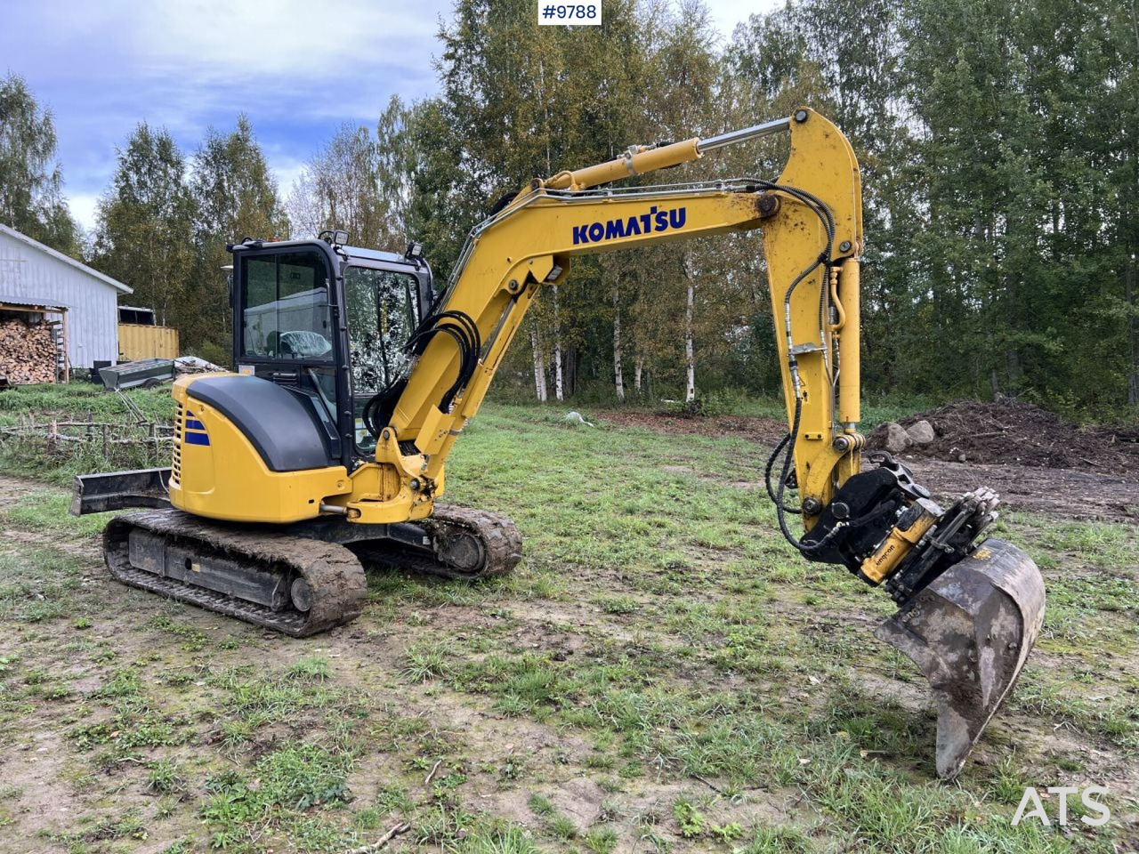 KOMATSU PC55MR-5E0 Excavator with attachments (SEE VIDEO) - حفارة مصغرة: صور 2 KOMATSU PC55MR-5E0 Excavator with attachments (SEE VIDEO) - حفارة مصغرة: صور 2