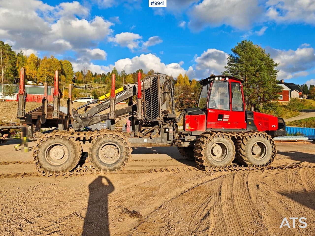 Komatsu 895 Forwarder (VIDEO) - شاحنات نقل الأخشاب في الغابات: صور 4 Komatsu 895 Forwarder (VIDEO) - شاحنات نقل الأخشاب في الغابات: صور 4