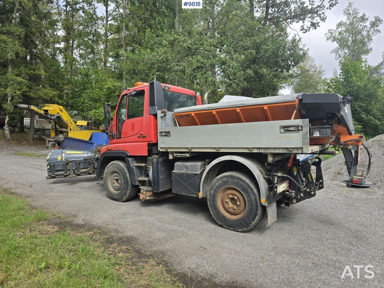 MB Unimog with equipment - جرافة ثلج: صور 3 MB Unimog with equipment - جرافة ثلج: صور 3