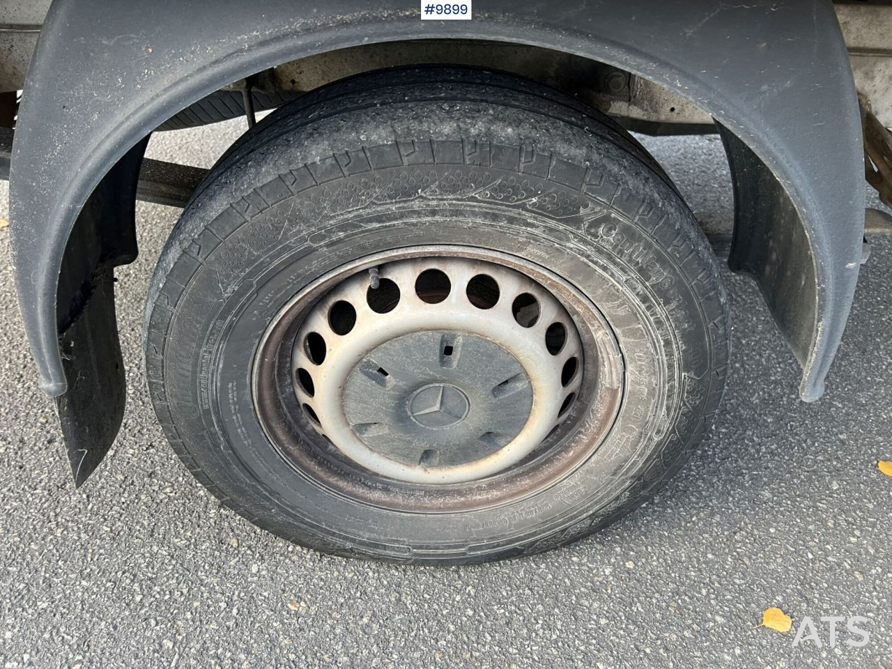 الشاحنات الصغيرة صندوق مغلق Mercedes Benz Sprinter Skåpbil med bakgavellyft: صور 17 الشاحنات الصغيرة صندوق مغلق Mercedes Benz Sprinter Skåpbil med bakgavellyft: صور 17