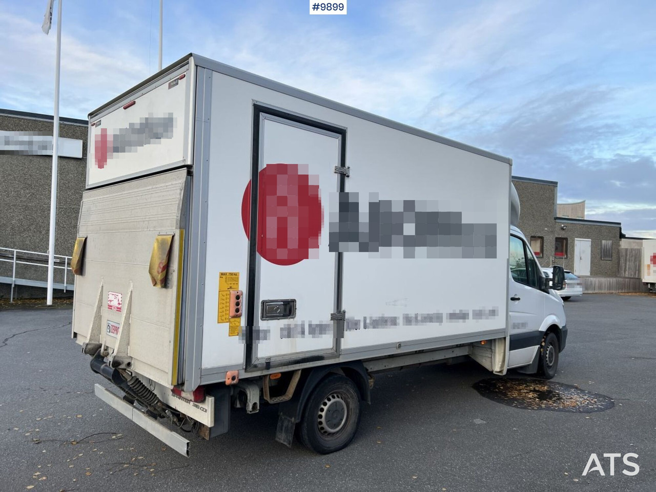 الشاحنات الصغيرة صندوق مغلق Mercedes Benz Sprinter Skåpbil med bakgavellyft: صور 8 الشاحنات الصغيرة صندوق مغلق Mercedes Benz Sprinter Skåpbil med bakgavellyft: صور 8