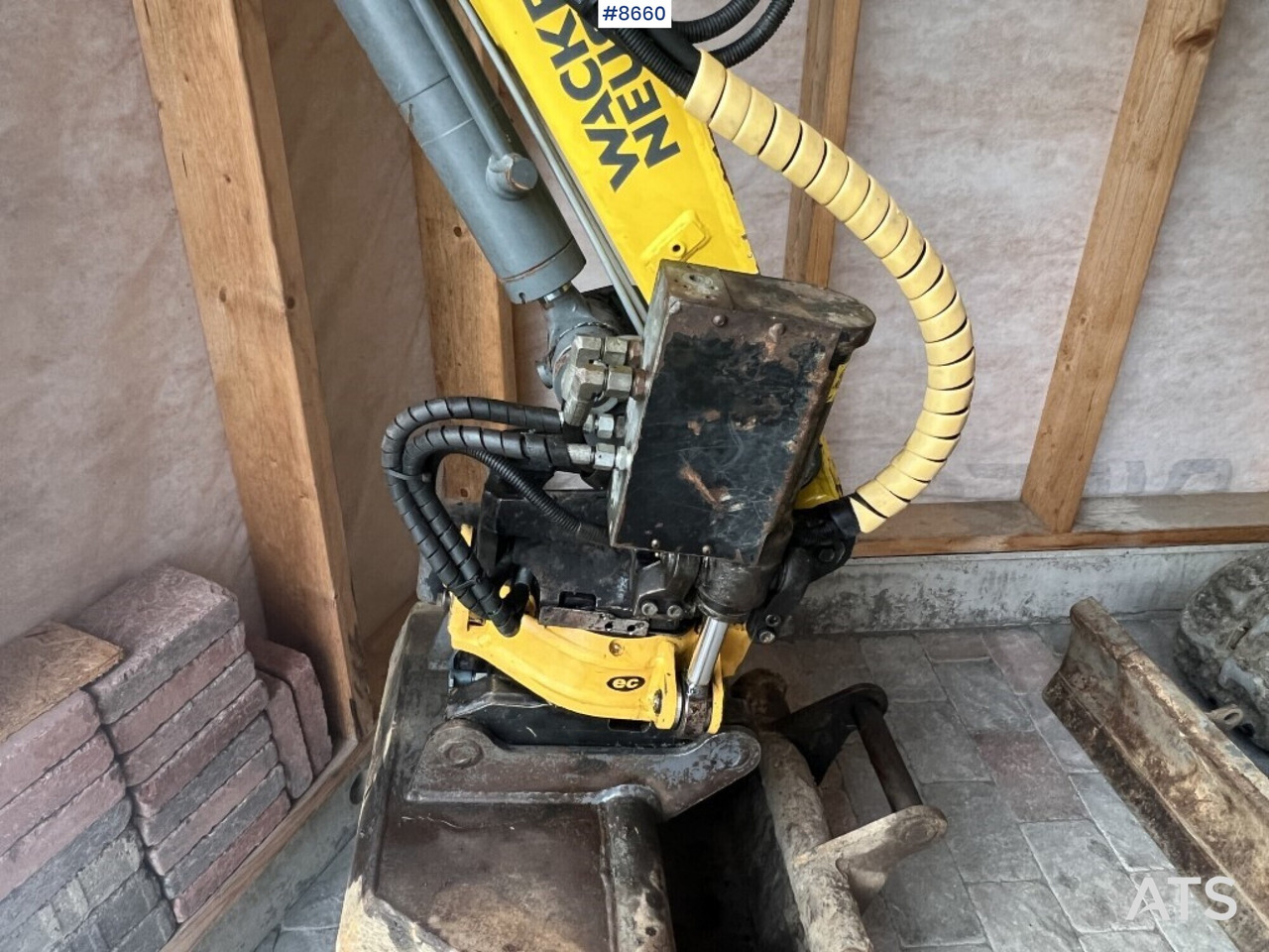 Mini excavator - Wacker Neuson 2003RD - حفارة: صور 5 Mini excavator - Wacker Neuson 2003RD - حفارة: صور 5