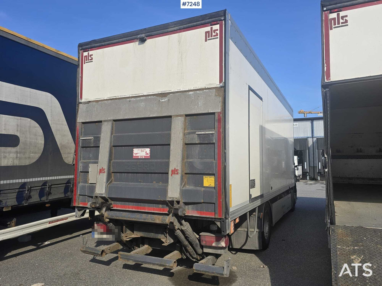 Scania P320 Box truck with tail lift - بصندوق مغلق شاحنة: صور 4 Scania P320 Box truck with tail lift - بصندوق مغلق شاحنة: صور 4