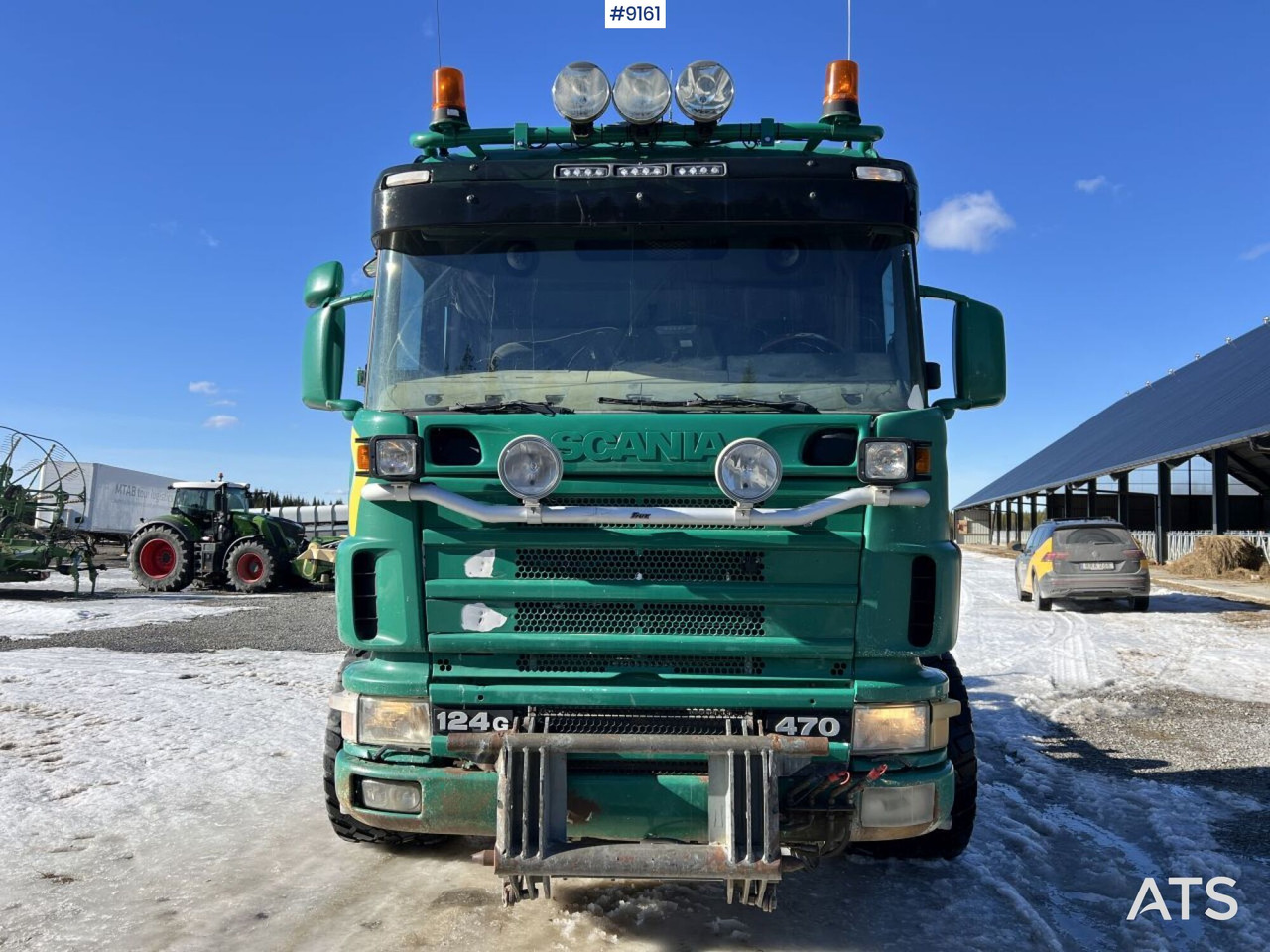 Interior photo 1: الشاسيه شاحنة Scania R124 with cameleont quick lock, underbite and plow attachments