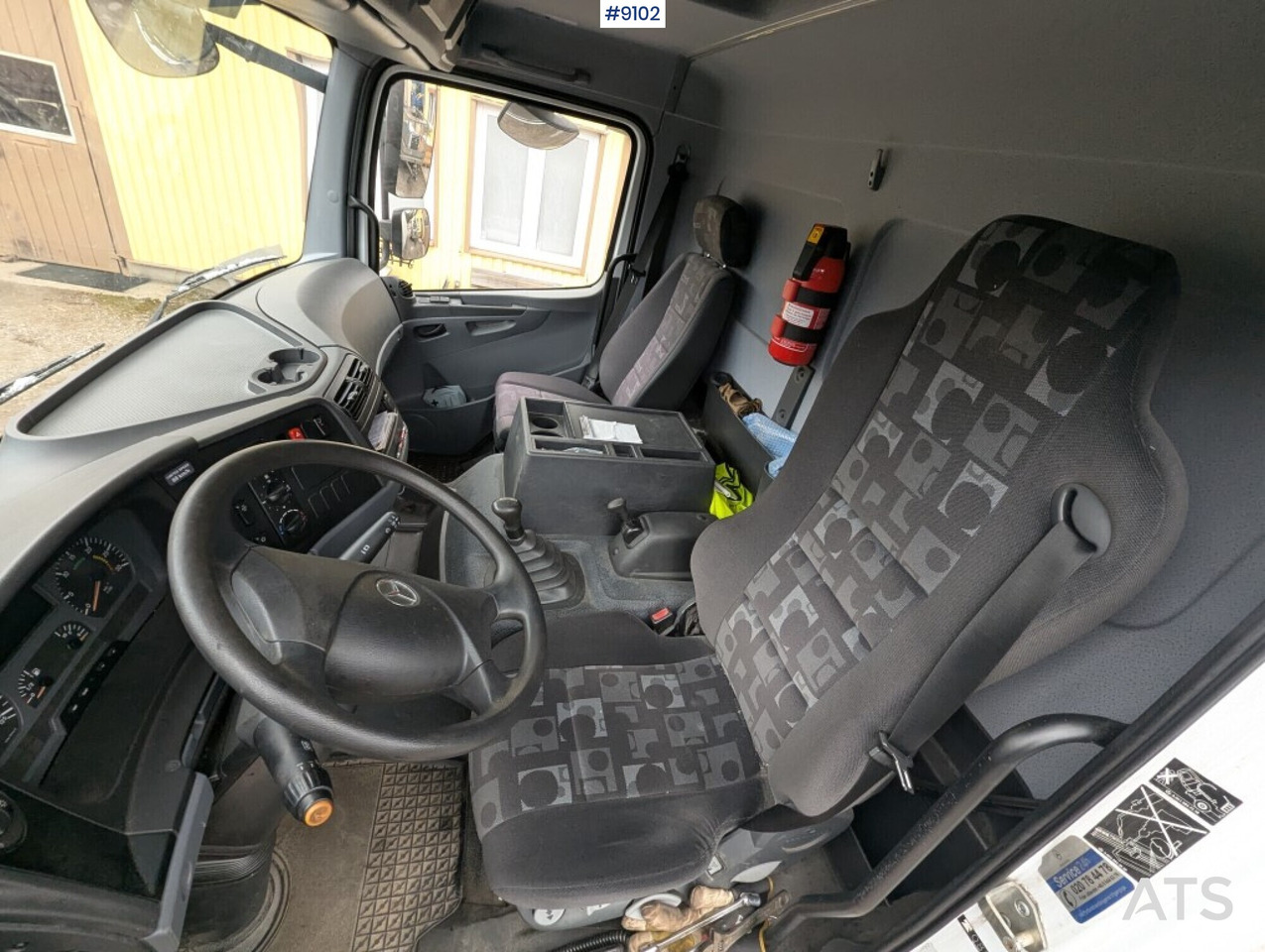 بصندوق مغلق شاحنة Skåpbil distribution Mercedes Benz 1224 L 4X2: صور 6