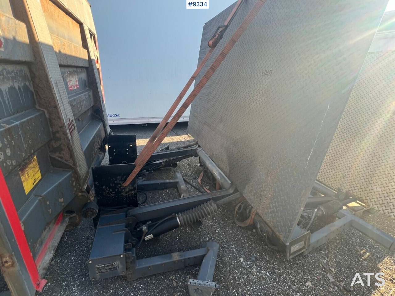 Tail Lift- Zepro- Z2000-175MA - باب خلفي للشحن: صور 5 Tail Lift- Zepro- Z2000-175MA - باب خلفي للشحن: صور 5