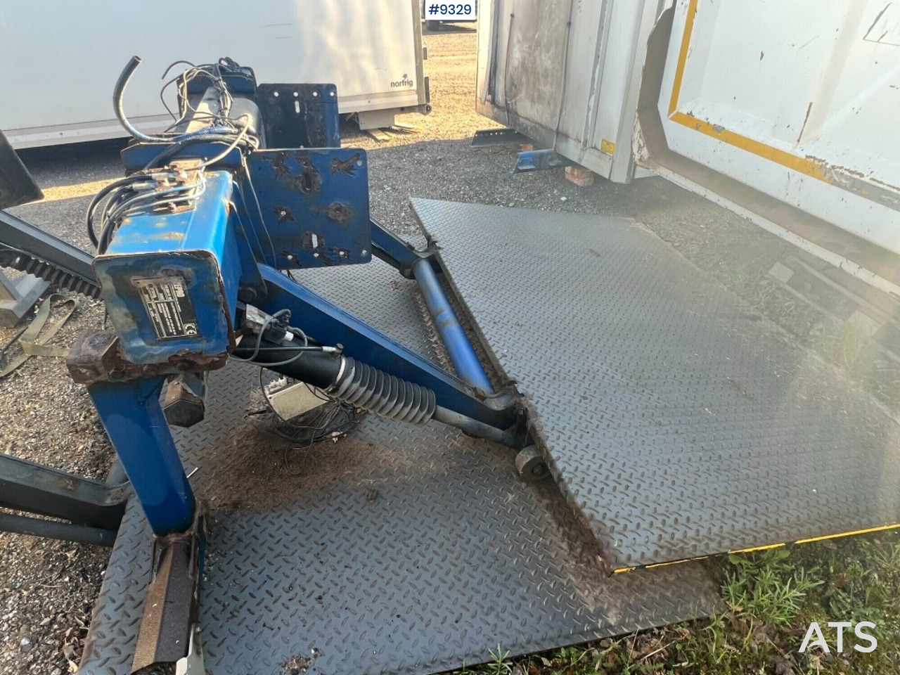 Tail lift - Zepro- ZHD2000-175MA - باب خلفي للشحن: صور 3 Tail lift - Zepro- ZHD2000-175MA - باب خلفي للشحن: صور 3