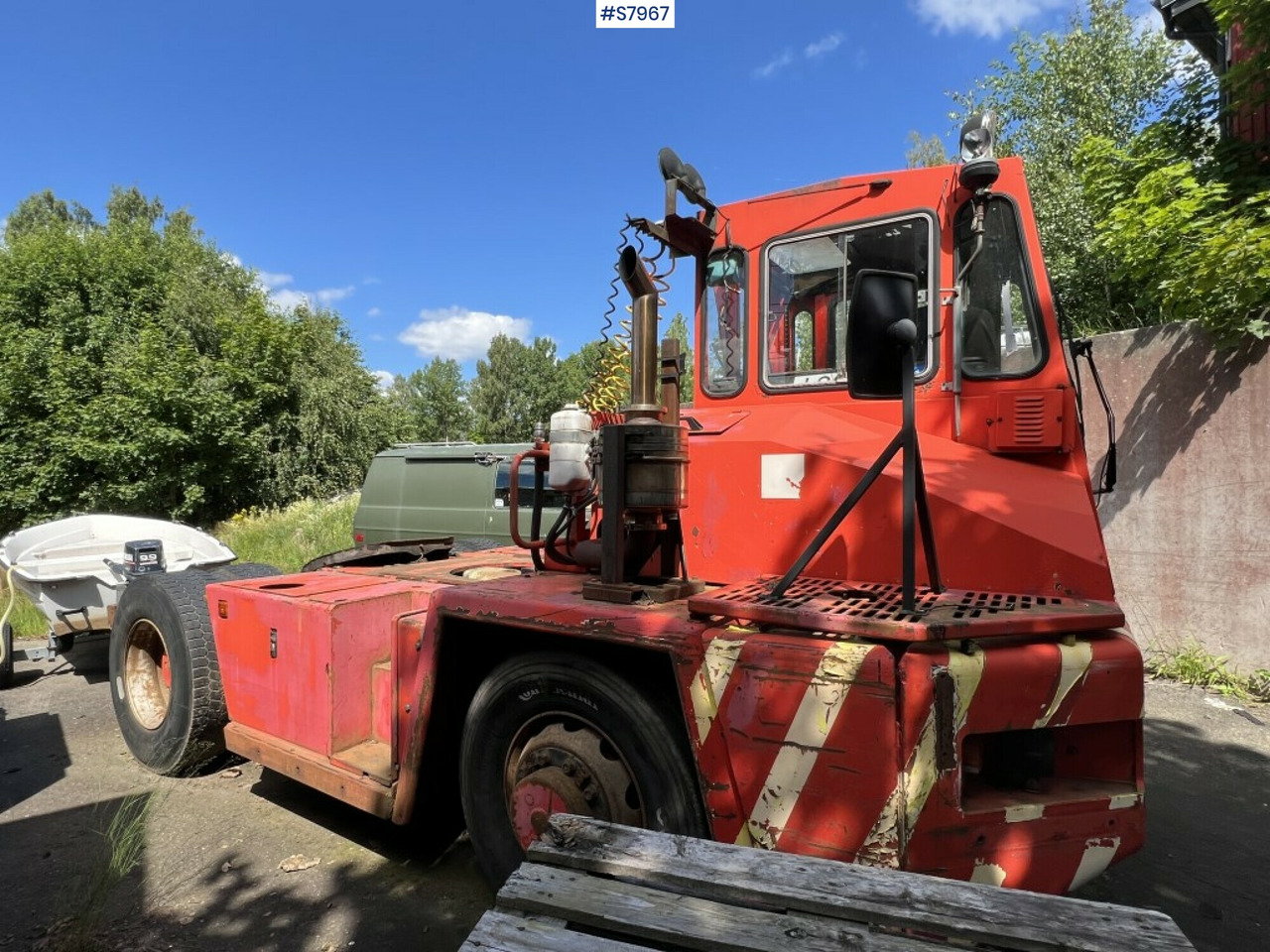 Terminal tractor Kalmar TA 3544 - جرارات صالات المطارات: صور 3 Terminal tractor Kalmar TA 3544 - جرارات صالات المطارات: صور 3