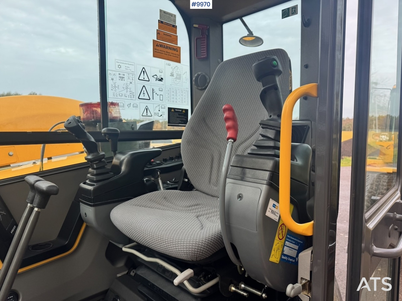 Volvo ECR88D crawler excavator with rotor tilt, 3 buckets, and ripper. 910 hours! - حفارات زحافة: صور 5 Volvo ECR88D crawler excavator with rotor tilt, 3 buckets, and ripper. 910 hours! - حفارات زحافة: صور 5