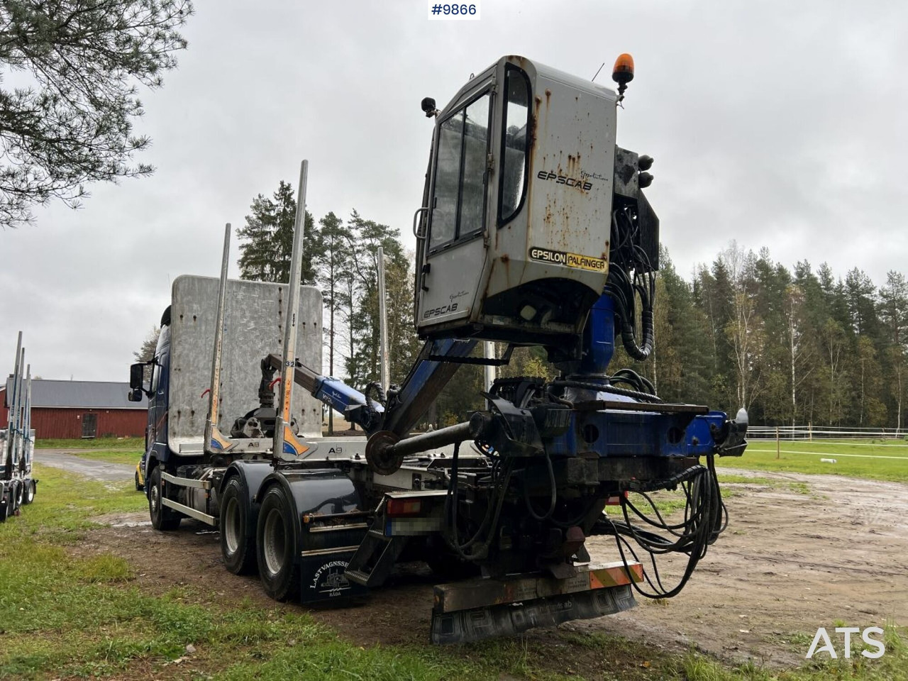 Volvo FH D13 Timber truck with Palfinger M110 crane - شاحنة قطع الأشجار: صور 5 Volvo FH D13 Timber truck with Palfinger M110 crane - شاحنة قطع الأشجار: صور 5