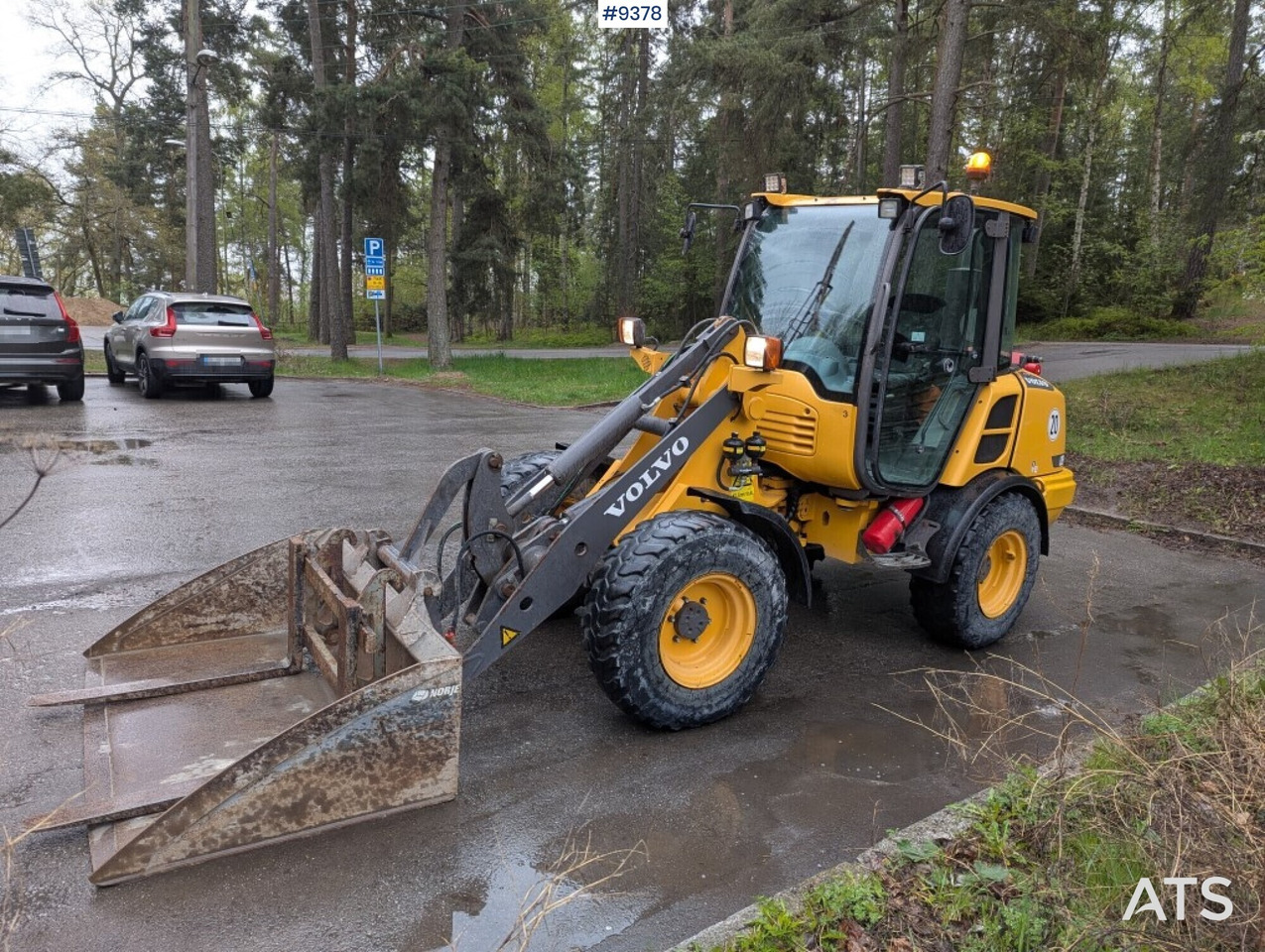 Wheel loader Volvo L25F with attachments (SEE VIDEO) - اللودر بعجل: صور 2 Wheel loader Volvo L25F with attachments (SEE VIDEO) - اللودر بعجل: صور 2