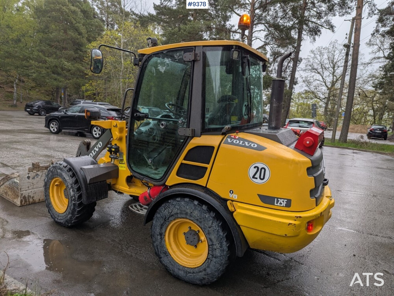 Wheel loader Volvo L25F with attachments (SEE VIDEO) - اللودر بعجل: صور 3 Wheel loader Volvo L25F with attachments (SEE VIDEO) - اللودر بعجل: صور 3